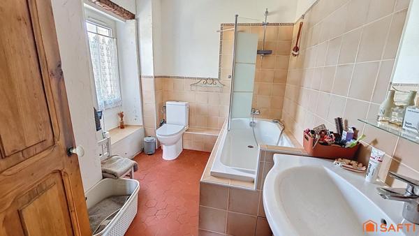 Propriété de charme avec 2 habitations, piscine et rivière