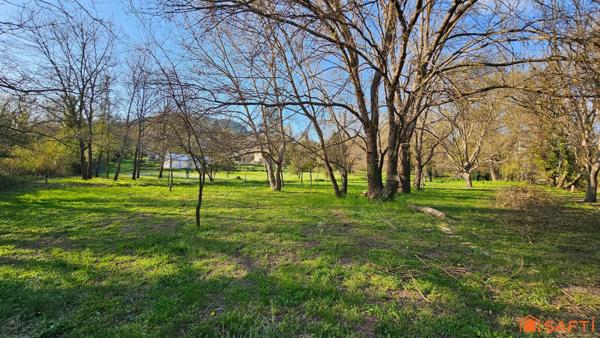 Propriété de charme avec 2 habitations, piscine et rivière