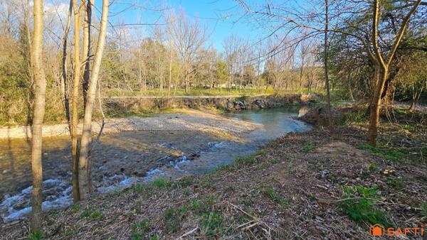 Propriété de charme avec 2 habitations, piscine et rivière