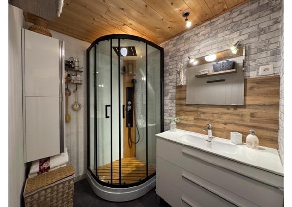 MAISON avec trois appartements - vue dégagée - sauna-spa
