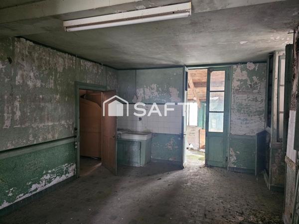 Maison de village avec cave sur 3 niveaux - 132 m2 à rénover entièrement