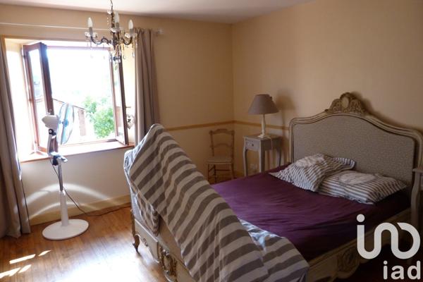 Longère 5 pièces de 170 m² à Montignac (24290)