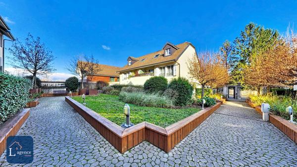 Appartement T3 Triplex Entrée indépendante Double balcon Garage double Ferney-Voltaire 01210