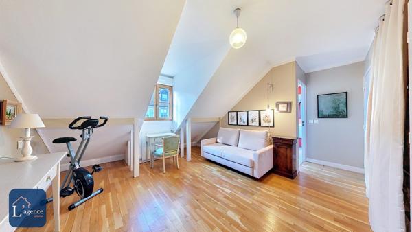 Appartement T3 Triplex Entrée indépendante Double balcon Garage double Ferney-Voltaire 01210