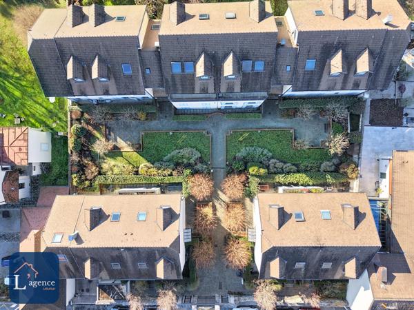 Appartement T3 Triplex Entrée indépendante Double balcon Garage double Ferney-Voltaire 01210