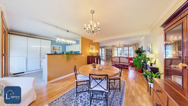 Appartement T3 Triplex Entrée indépendante Double balcon Garage double Ferney-Voltaire 01210