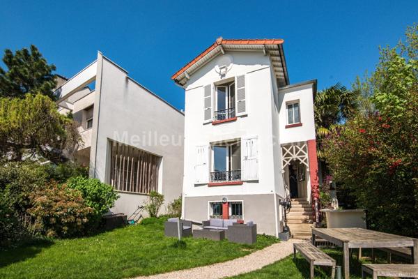 Exclusivité! RARE! Maison de charme avec possibilité d'extension.