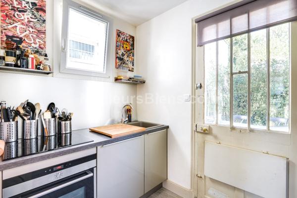 Exclusivité! RARE! Maison de charme avec possibilité d'extension.