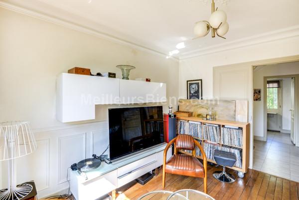 Exclusivité! RARE! Maison de charme avec possibilité d'extension.