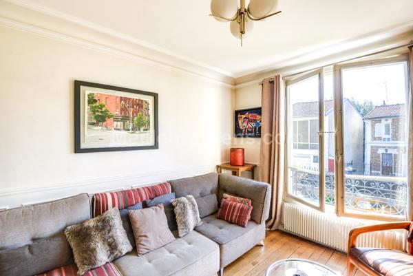 Exclusivité! RARE! Maison de charme avec possibilité d'extension.