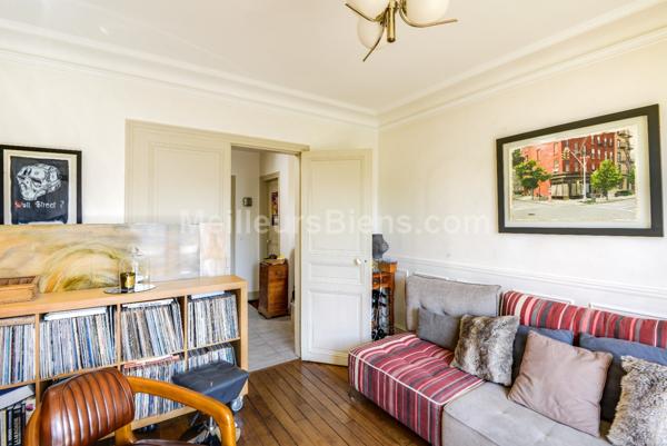 Exclusivité! RARE! Maison de charme avec possibilité d'extension.