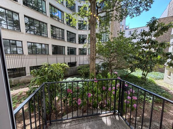 Bureaux à louer à PARIS 75008
