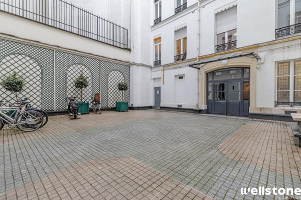 Bureaux à louer à PARIS 75008