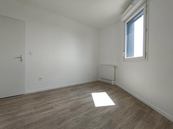 Appartement
         4 pièces
        - 77 m² Exclusivité 198 700 € *