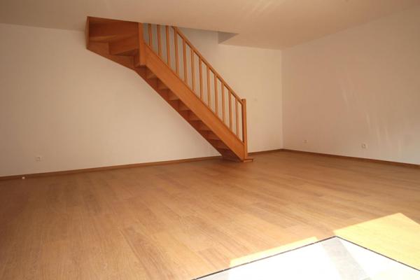 A LOUER : T3 à SECLIN • Place du Général de Gaulle - seclin • 885 € CC • Réf. 00476-001