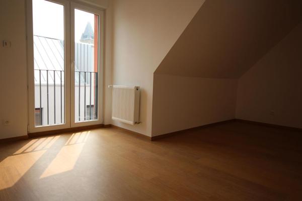 A LOUER : T3 à SECLIN • Place du Général de Gaulle - seclin • 885 € CC • Réf. 00476-001