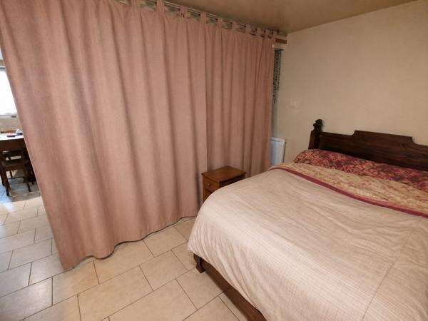 Maison divisée en deux appartements - spécial investisseurs