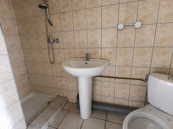 Maison divisée en deux appartements - spécial investisseurs