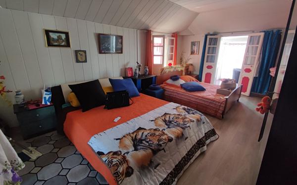 Immeuble à vendre    6 pièces •  Saint-Louis