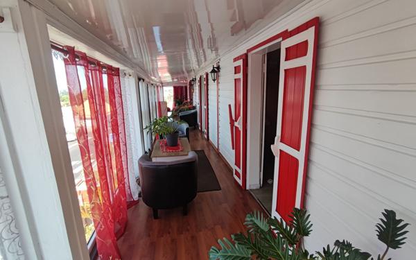 Immeuble à vendre    6 pièces •  Saint-Louis