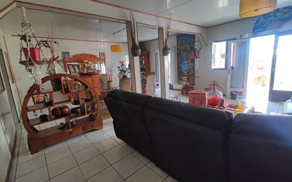 Immeuble à vendre    6 pièces •  Saint-Louis