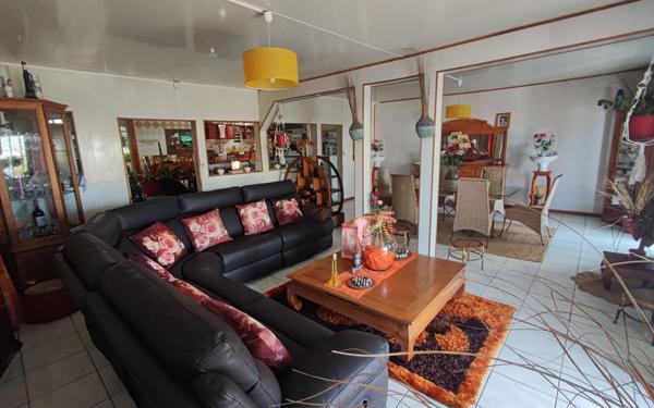 Immeuble à vendre    6 pièces •  Saint-Louis