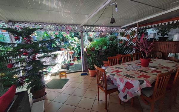 Immeuble à vendre    6 pièces •  Saint-Louis