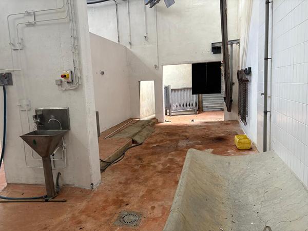 Ancien abattoir à fort potentiel de reconversion, secteur Albi Carmaux