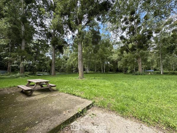 Terrain de loisirs 11300 m² à Presles-et-Thierny 02860