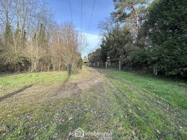 Terrain de loisirs 11300 m² à Presles-et-Thierny 02860