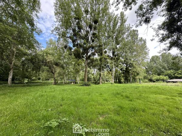 Terrain de loisirs 11300 m² à Presles-et-Thierny 02860