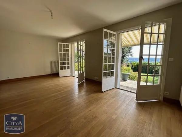 Maison à louer 6 pièces 157.8m²