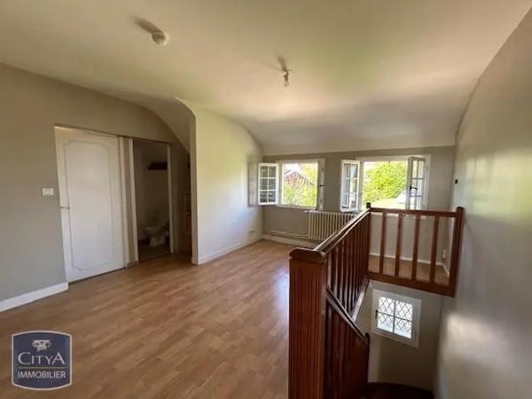 Maison à louer 6 pièces 157.8m²