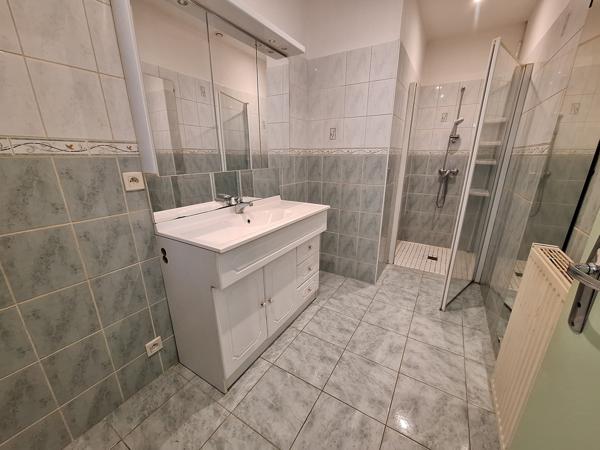 maison 3 chambres avec beau terrain