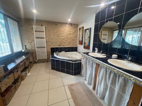 Proche Bazas - propriété 4 chambres, dépendances , 1 hectare 300 , Gironde (33) - NOUVELLE AQUITAINE