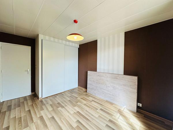 APPARTEMENT CLIMATISE AVEC 2 CHAMBRES CAVE ET TERRASSE