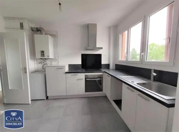 Appartement à louer 2 pièces 55.72m² La Souterraine (23300)