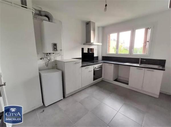 Appartement à louer 2 pièces 55.72m² La Souterraine (23300)