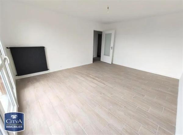 Appartement à louer 2 pièces 55.72m² La Souterraine (23300)