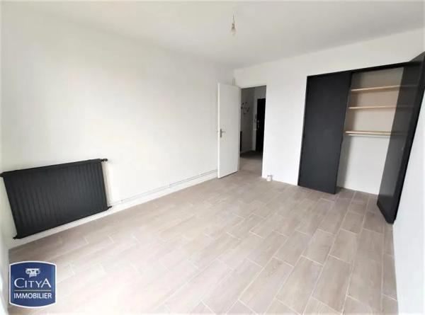 Appartement à louer 2 pièces 55.72m² La Souterraine (23300)