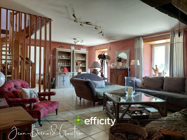 Maison
         6 pièces
        - 156 m² Bien prestige 594 000 € *