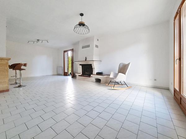 Exclusif : Maison familiale 5 chambres sur terrain paysager de 605 m² sur quartier calme de Charvieu