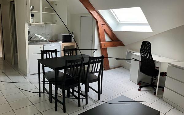 Appartement à louer    1 pièce •  Joué-lès-Tours