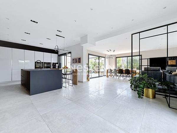 Villa à vendre sur la commune de L'Isle Adam - 155m² 4 chambres avec piscine