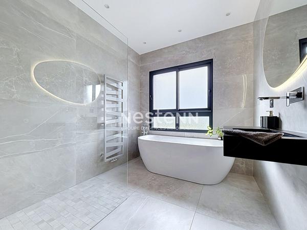 Villa à vendre sur la commune de L'Isle Adam - 155m² 4 chambres avec piscine