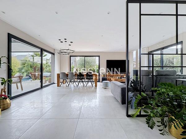 Villa à vendre sur la commune de L'Isle Adam - 155m² 4 chambres avec piscine