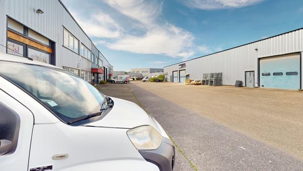 AXE AUTOROUTE A35 (suisse) :Depot avec bureaux 512 m2
