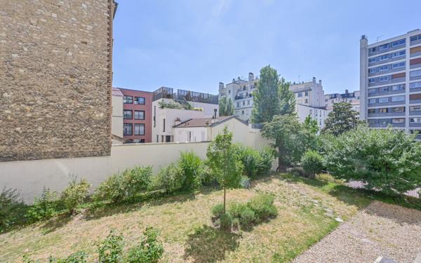 Appartement à vendre    2 pièces • 42 m2 Paris 20