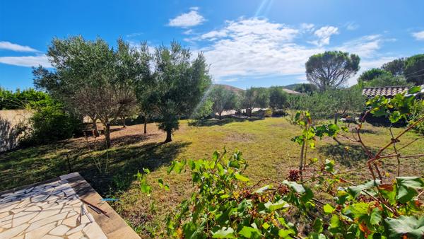 Uzès (30700) A vendre à 5 km d'Uzès