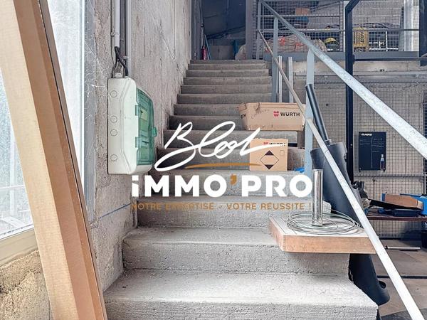 Location Local commercial 310 m2 à Domarin